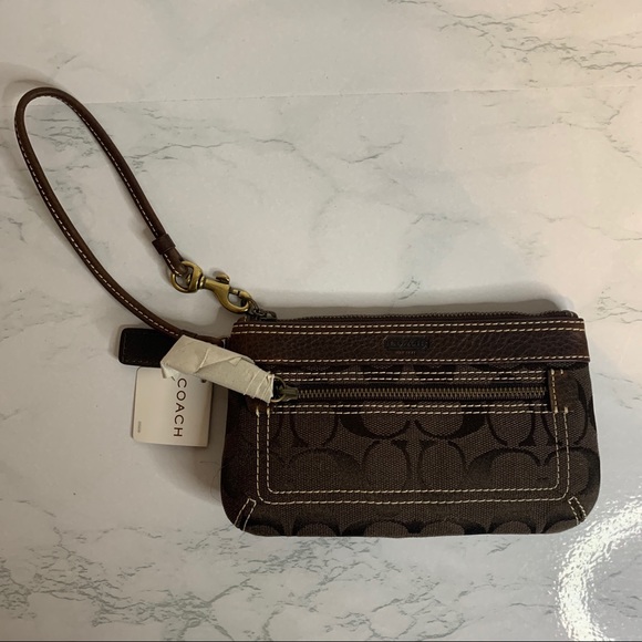 NWT Coach Wristlet - Picture 2 of 2